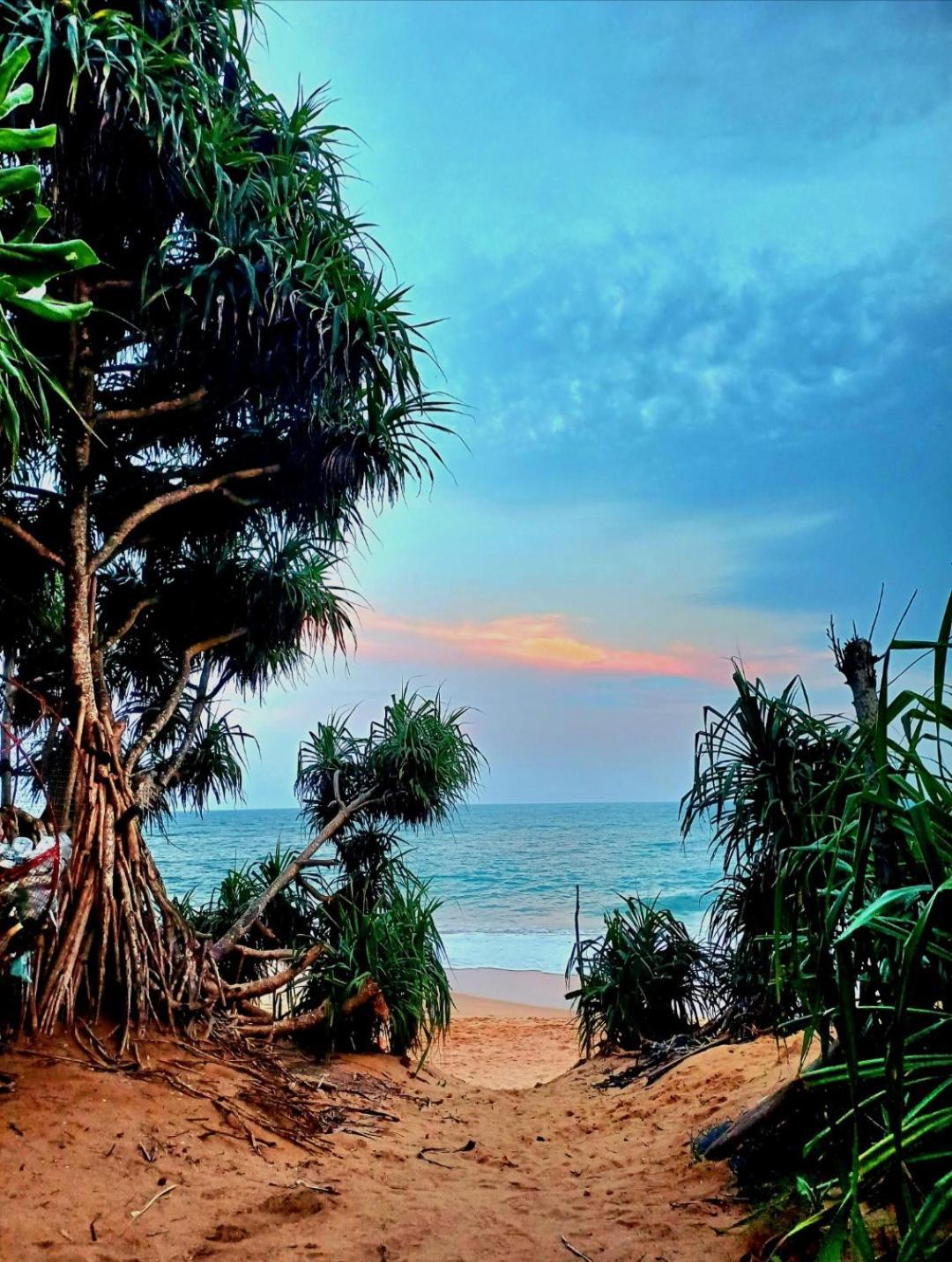 Turtle Island Cabana Tangalle Exterior photo